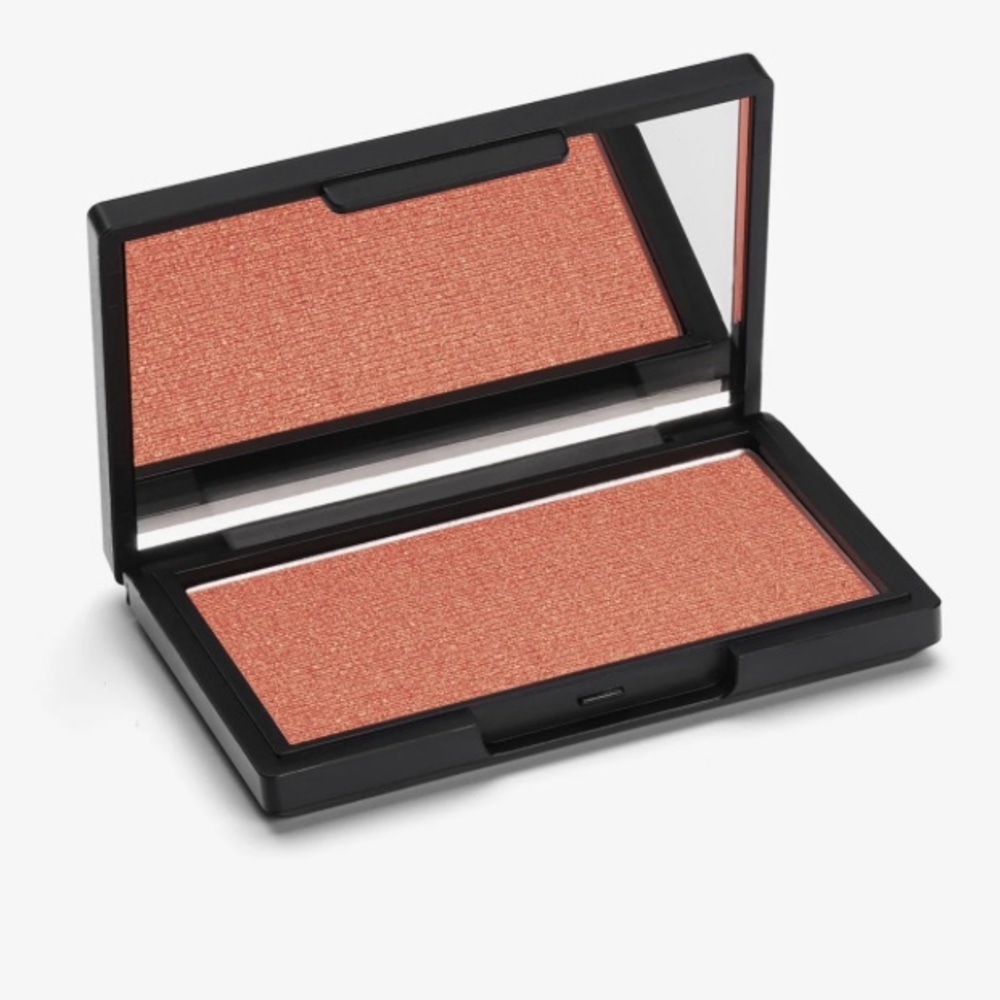 Phase Zero Making Moves Blusher NWT
